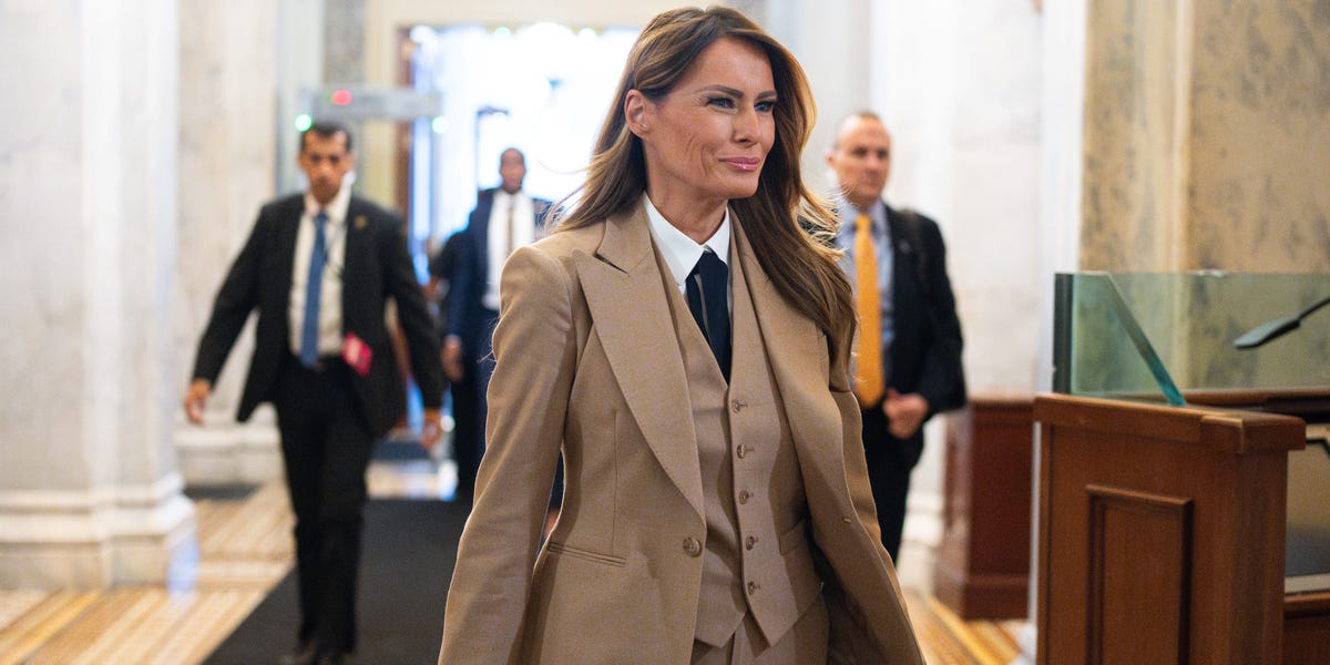 Melania Trumpová a její nový styl: pánské obleky jako prohlášení?