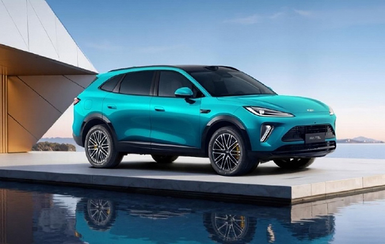 Chery Přichází s Obrovským Hitem: Hybridní SUV T9L, Co Nabízí Šílený Dojezd a Výkon za Pár Korun!